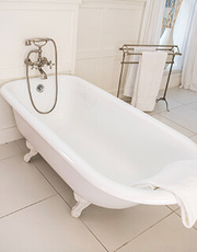 Need Bathtub Resurfacing in Sacramento,  CA